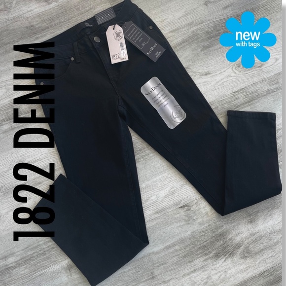 NWT 🦋 1822 Slim Straight Black Jeans | size: 6 - Picture 3 of 14